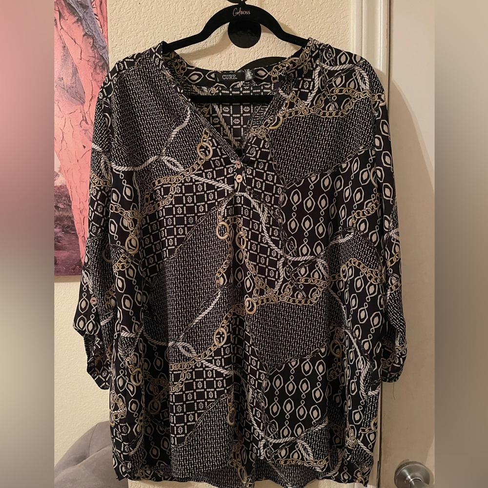 Plus Size Women’s black/brown neat design blouse size 2X pre-owned